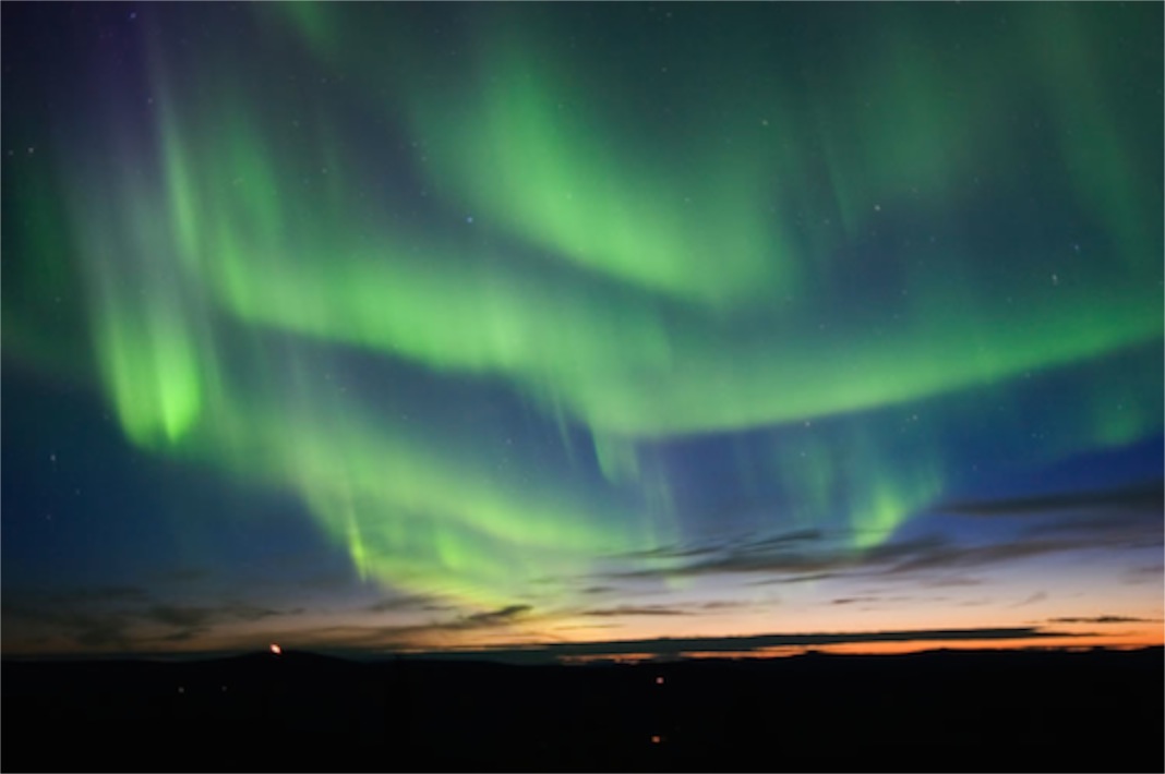 aurora-borealis-curtains-alaska