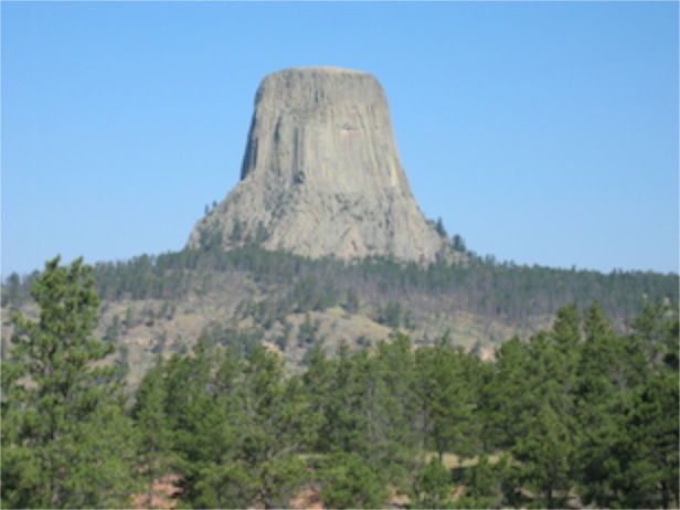 Devils_Tower_in_Wyoming